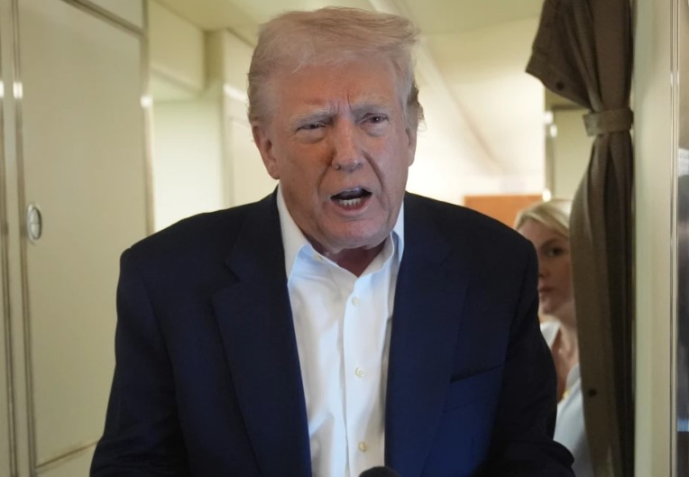 Trump critica