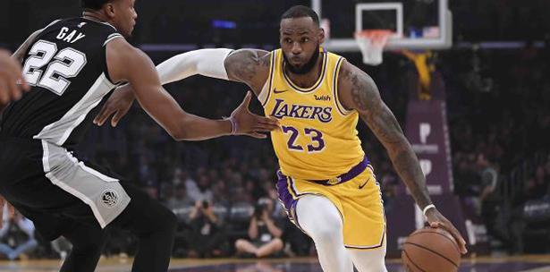 LeBron falla